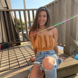 Meet your Posher, Amelia